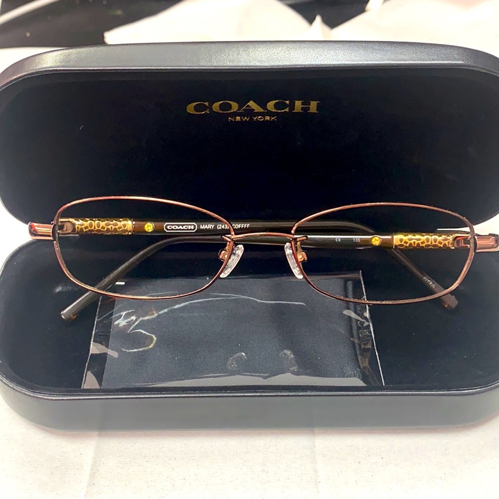 Coach glasses frame includes Coach case ! - Picture 5 of 11